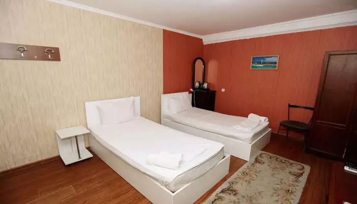 هتل ایساکا تفلیس